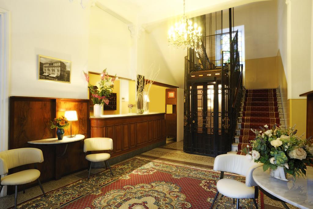 Hotel Alfieri Алассіо Екстер'єр фото